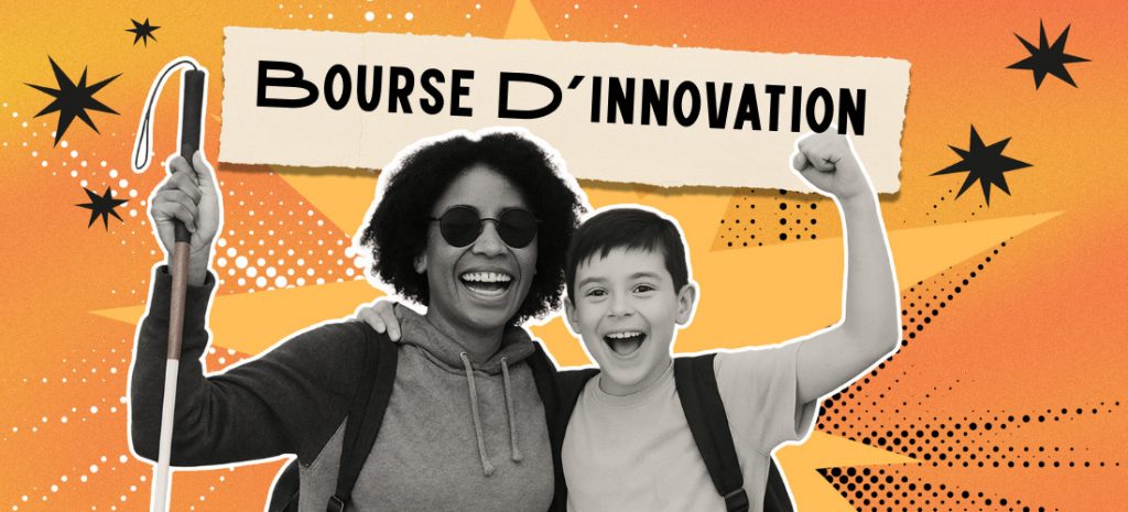 Deux enfants célébrant une bourse d’innovation pour l’éducation inclusive.